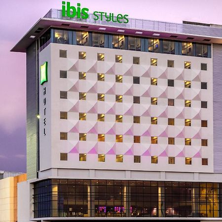 Ibis Styles Merida Galerias Exterior photo