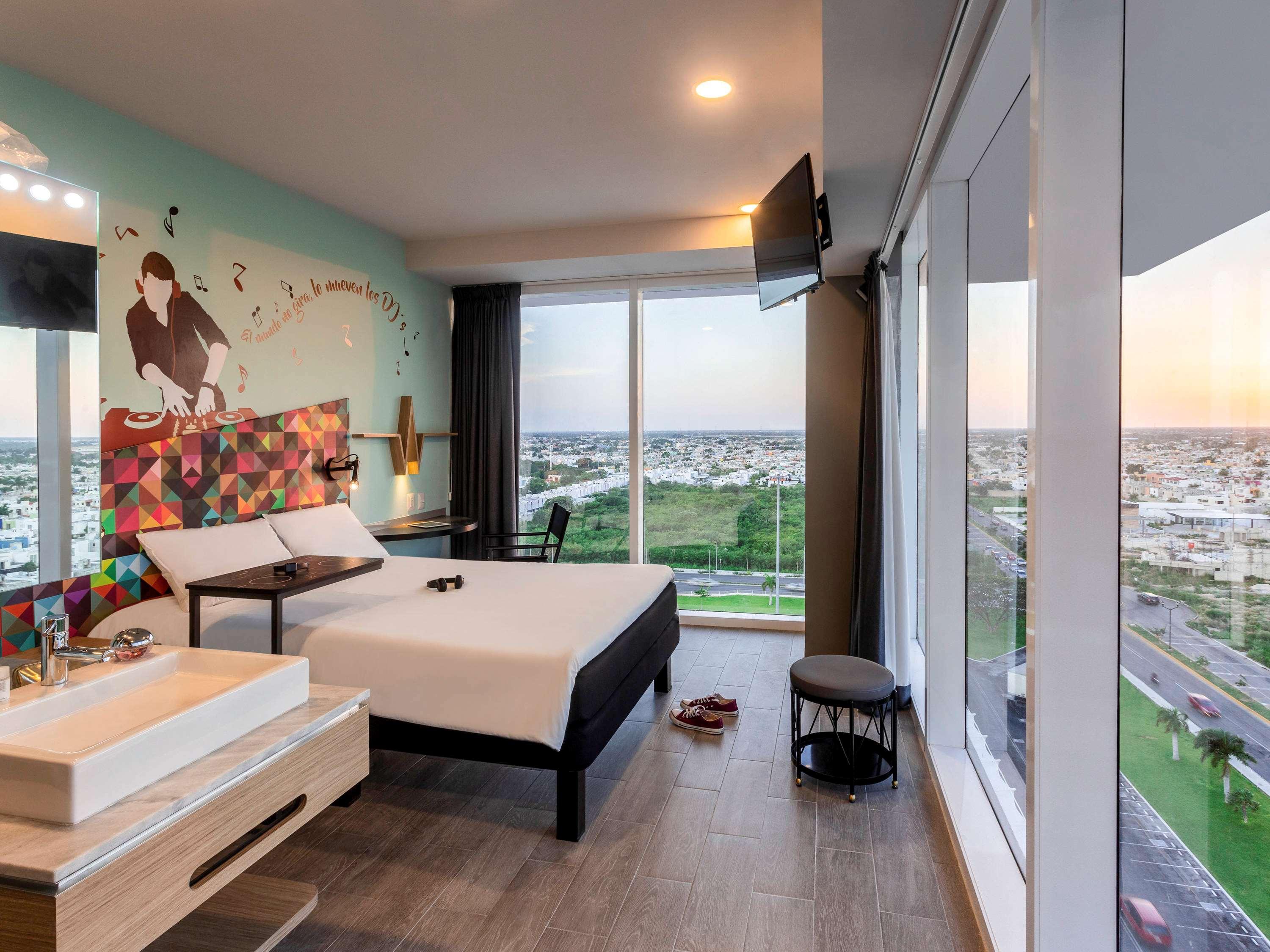Ibis Styles Merida Galerias Exterior photo