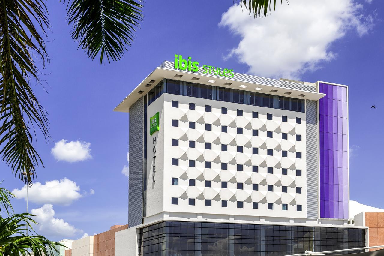 Ibis Styles Merida Galerias Exterior photo
